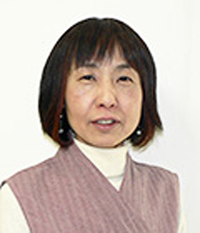 講師：寄田晴代